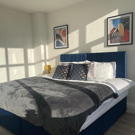 2 Bedroom Apartment - Flitwick - Contractor Friendly - Tourist Ready - Full Kitchen - Wifi - Smart Tv - Sofa Bed - Free Parking - Ideal For Short Or Long Stays 외부 사진