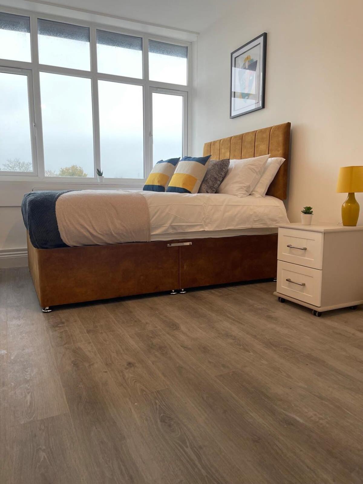 2 Bedroom Apartment - Flitwick - Contractor Friendly - Tourist Ready - Full Kitchen - Wifi - Smart Tv - Sofa Bed - Free Parking - Ideal For Short Or Long Stays 외부 사진